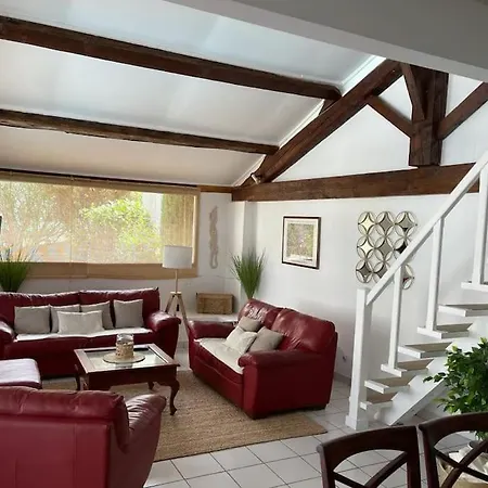 Hotel La Maison Francaise 4*